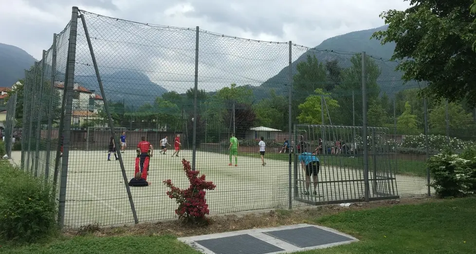 Bullismo, picchiati al parco per una bici
