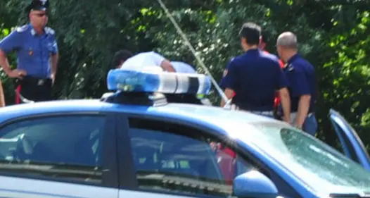 Salvato da un attacco cardiaco da due agenti della polizia