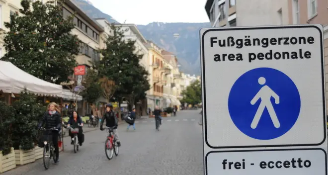 Merano, corso Libertà da oggi è diventato isola pedonale