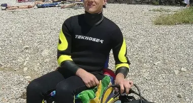 Bressanone: ex parà in carrozzina prende il brevetto da sub: «Ho coronato un sogno»