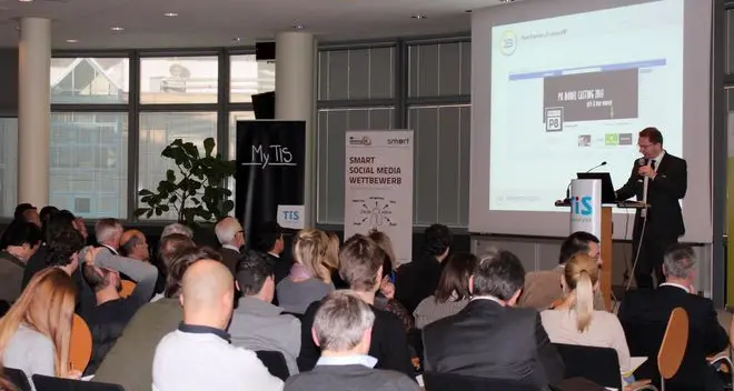 Pollice su: “I like”: al TIS sui trucchi e i trend nel marketing sui social media