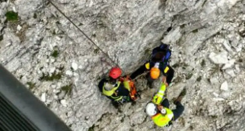 Due alpinisti pusteresi bloccati 20 ore in parete