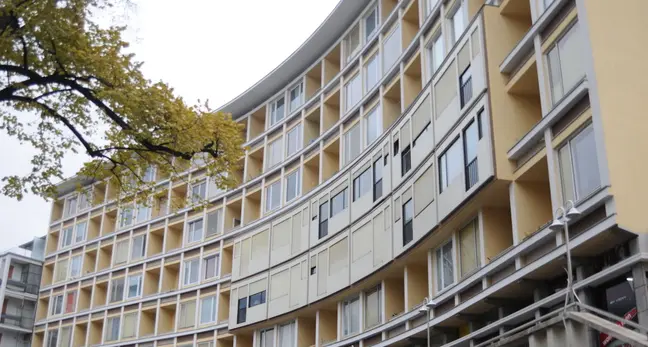 L’ex Eurotel di Merano invaso dagli scarafaggi