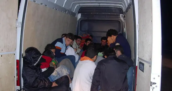 Polizia: arrestato siriano che trasportava connazionali al Brennero