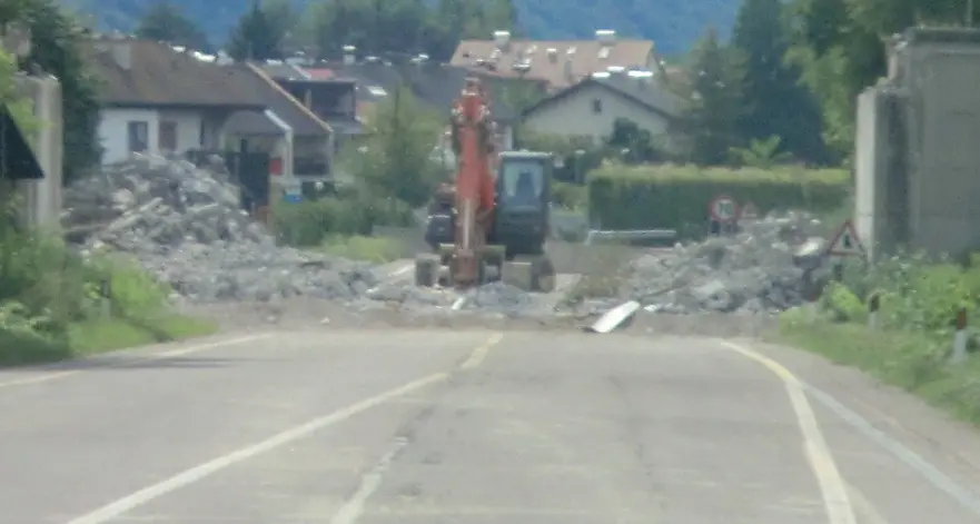Statale bloccata per lavori La rampa per la A22 in tilt