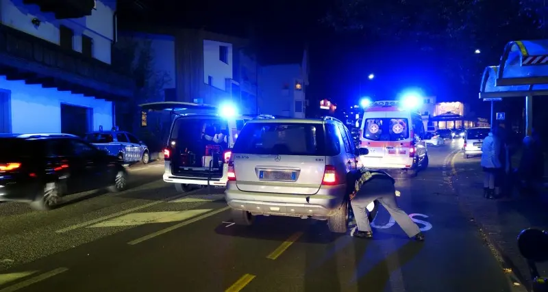Bressanone, anziano investito davanti a casa: è grave