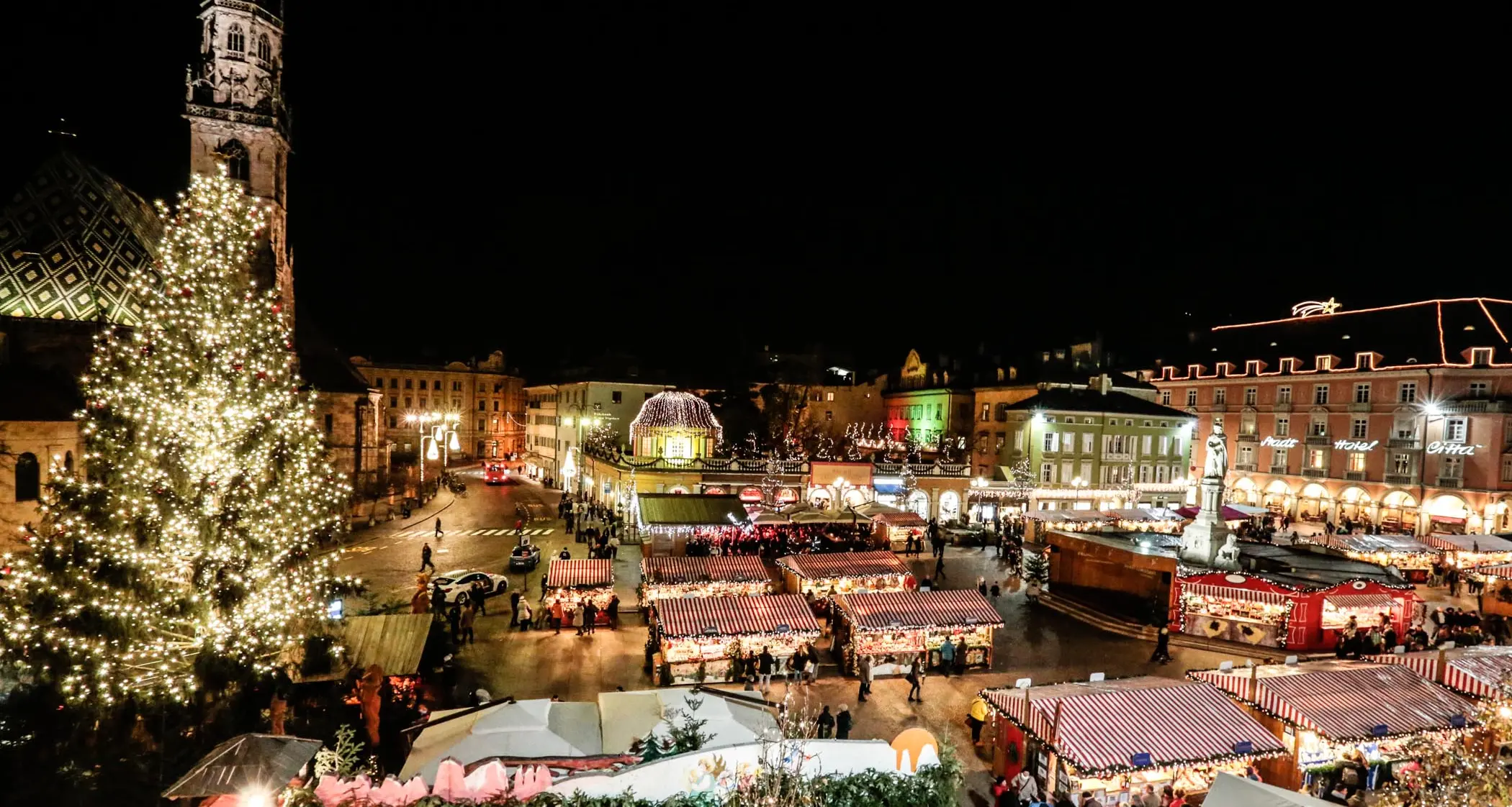 A Bolzano il mercatino di Natale parte col botto
