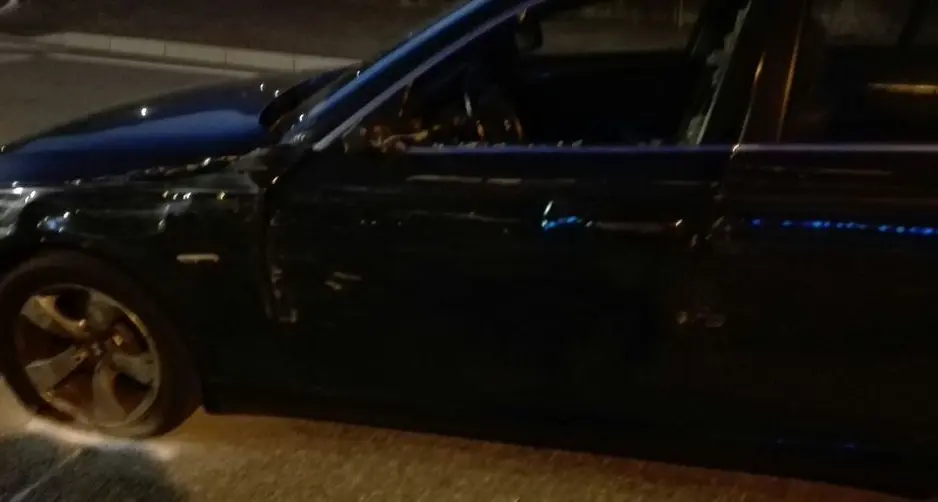 Imprenditore ubriaco, si schianta contro auto