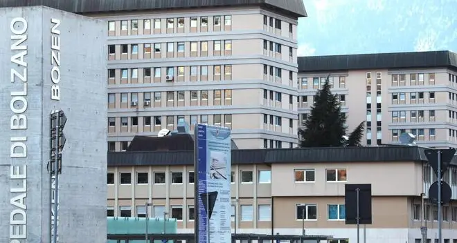 Ospedale: manca personale, casse chiuse