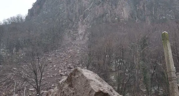 Cede una parte del monte Göller