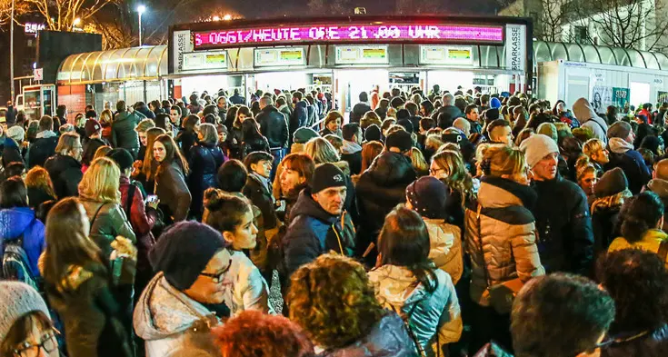 Il popolo di Jovanotti a Bolzano: “Dieci ore in piedi per vederlo da vicino”