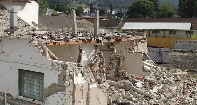Schenoni abbattuta La storica caserma fa spazio agli alloggi