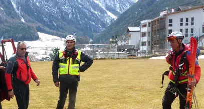 Due alpinisti miracolosamente salvi dopo la notte in ghiacciaio