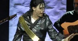 Mille fan di Jacko applaudonolo show al Palaonda di Bolzano