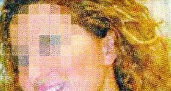 L'escort ai clienti: «Ti aspetto con le cuginette»