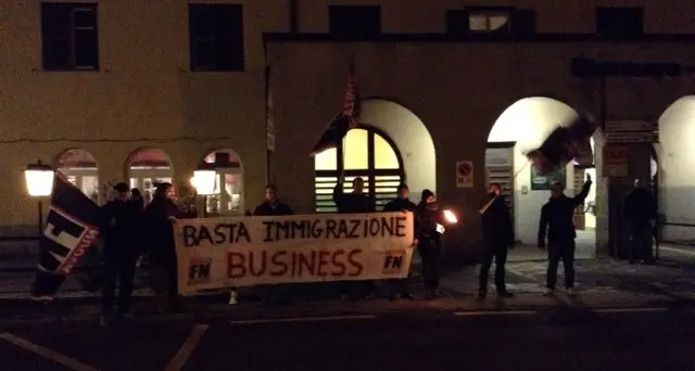 Presidio di Forza Nuova per dire no al campo profughi