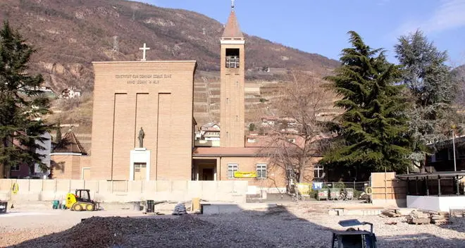 Piani, ora la piazza diventa realtà “Wi-fi” e nuova entrata alle Chini