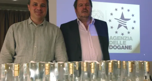 Sequestrate mille bottiglie di grappa in tutto l’Alto Adige