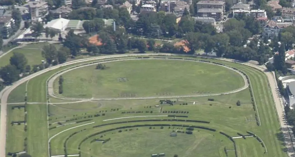 Maia, verifica del terreno per il campo del polo