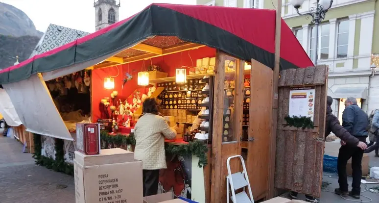 Piazza Walther, ultimi ritocchi agli stand