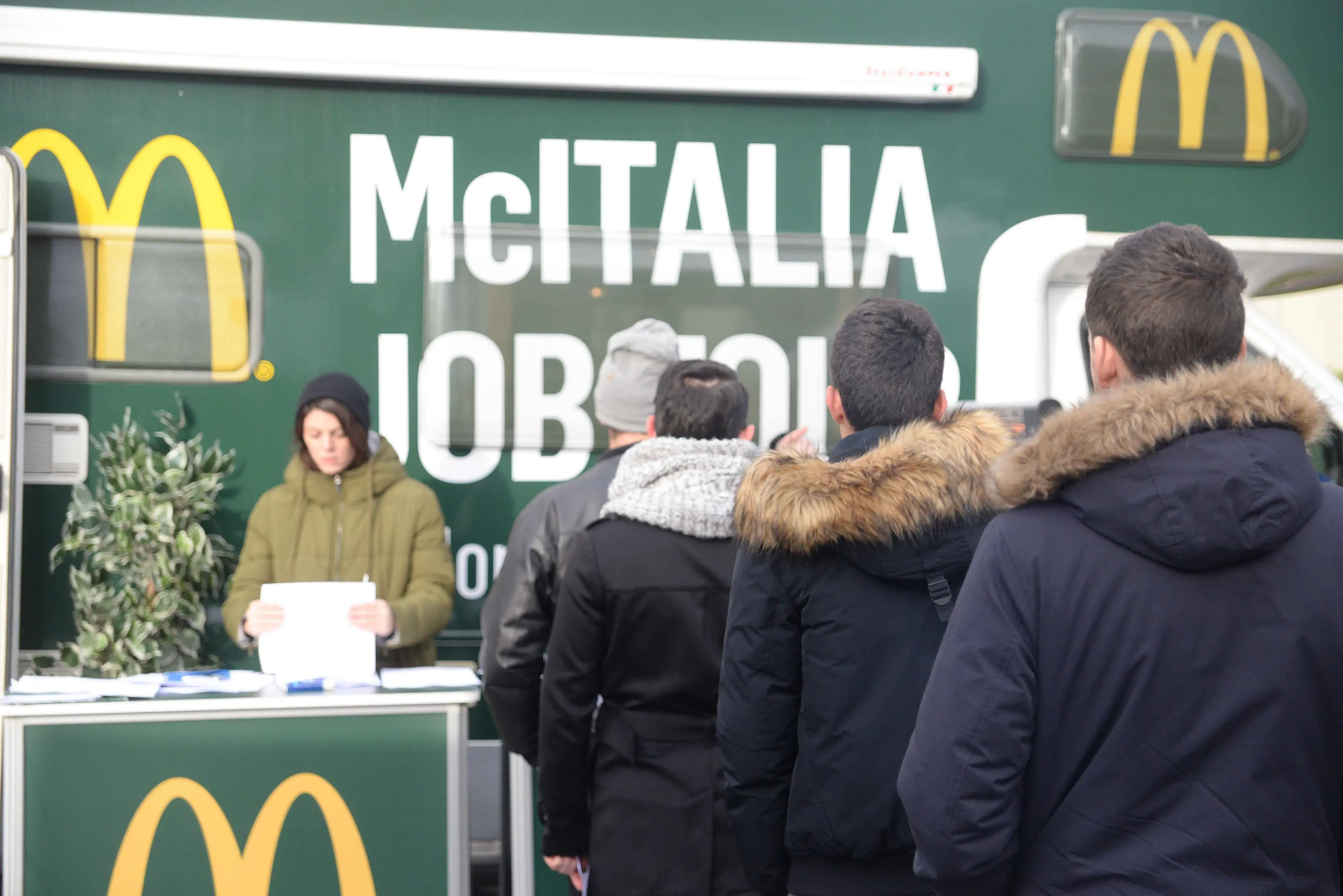 Mc in 700 per un posto di lavoro
