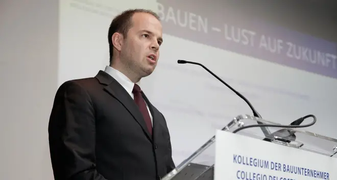 Il Collegio costruttori: no al blocco dei pagamenti da parte della Provincia