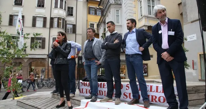 Europee, Di Maio a Bolzano: «Anche in Alto Adige c’è bisogno di pulizia»