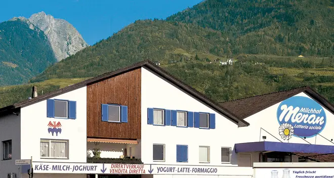 Operaio ustionato al viso con l’acido alla latteria sociale di Merano