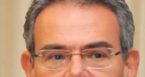 Compravano ville e auto con i gioielli e soldi rubati