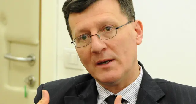 Ritardi per mense e rientri, Comune contro Provincia