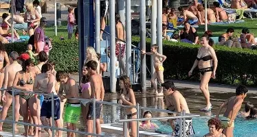 Tredicenne violentata al Lido: a processo