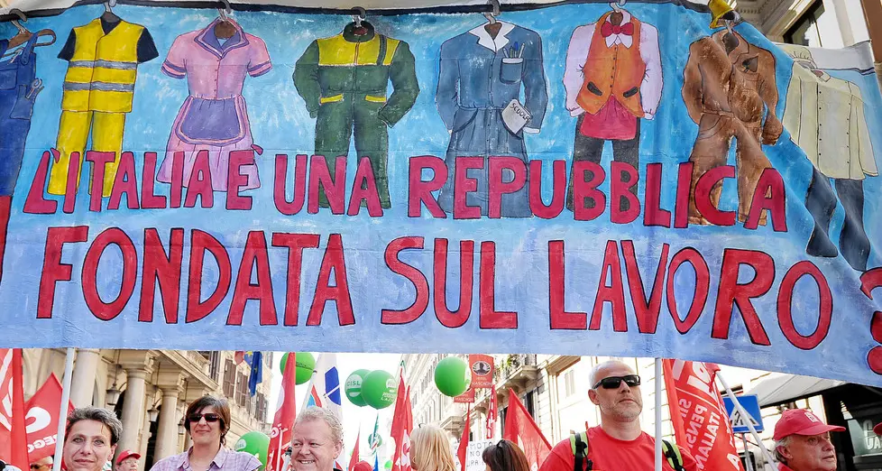Lavoro, meno nuovi posti e più utilizzo dei voucher