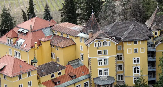 Merano: Martinsbrunn si converte in centro lungodegenza
