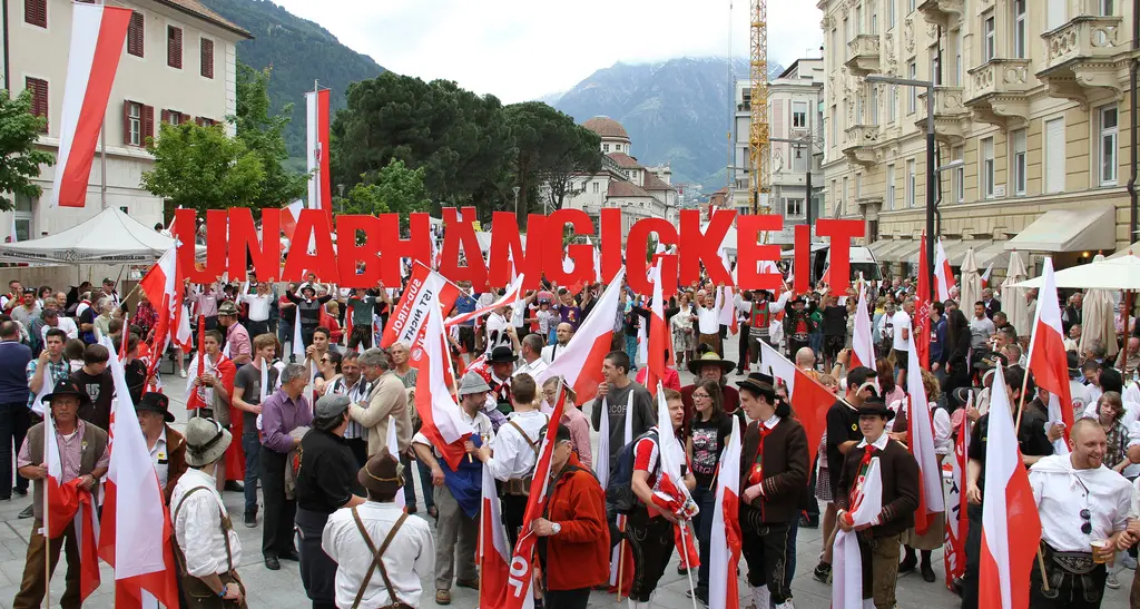 \"Festa dell'indipendenza\", 10 mila Schützen sabato in corteo per l'autodeterminazione