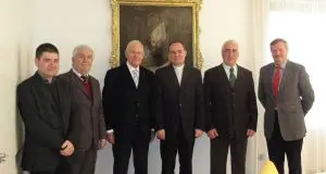 Adunata alpini: il vescovo celebra la messa d'inaugurazione in Duomo
