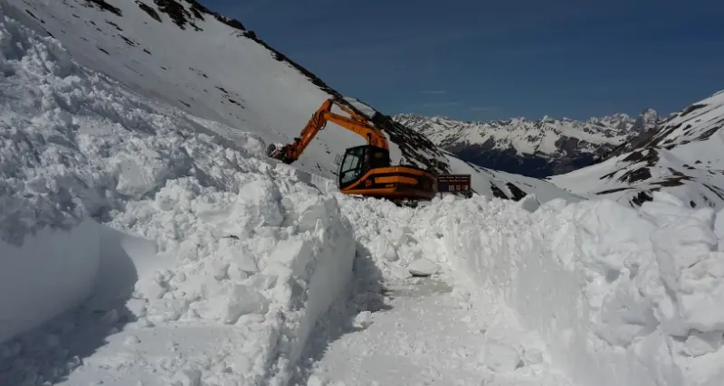 Neve sgomberata, riaperto Passo Pennes
