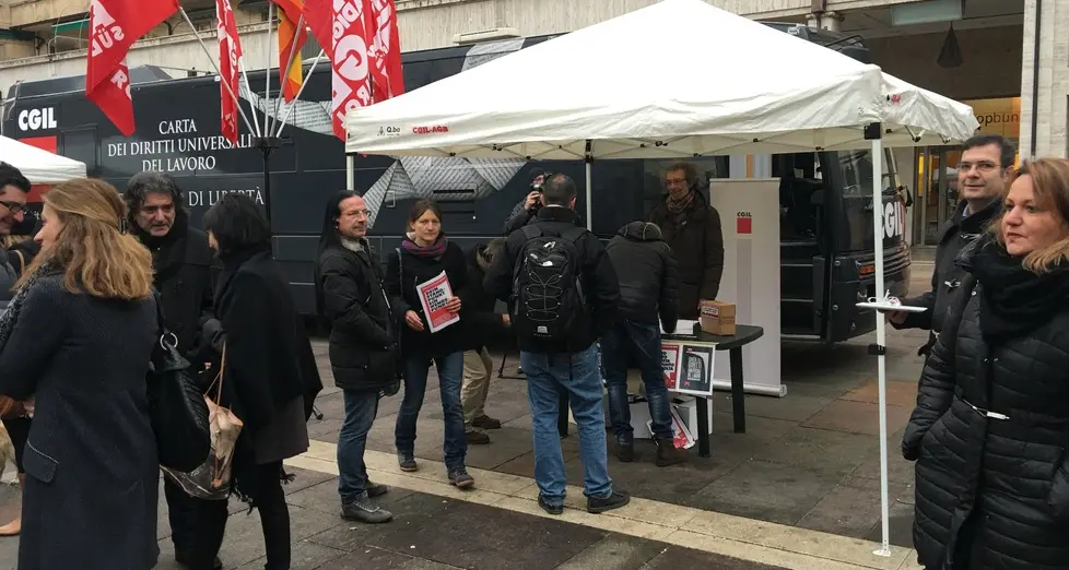 C’è il «bus dei diritti», la Cgil per un nuovo Statuto dei lavoratori