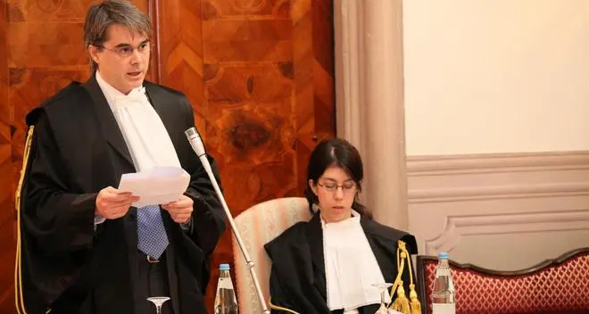 Schülmers scrive alla Consulta contro il Quirinale: c’è conflitto di attribuzione