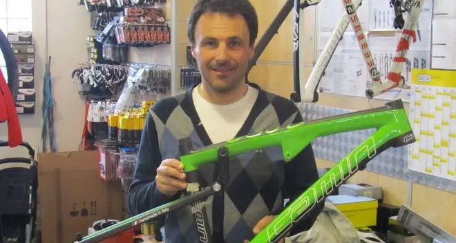 Claudio Camin realizza la bici da trial in carbonio