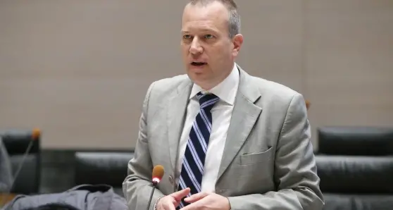 Urzì: \"Biancofiore e Holzmann sono dei traditori\"