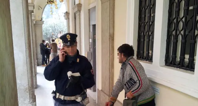 Tbc, agenti contagiati dai mendicanti