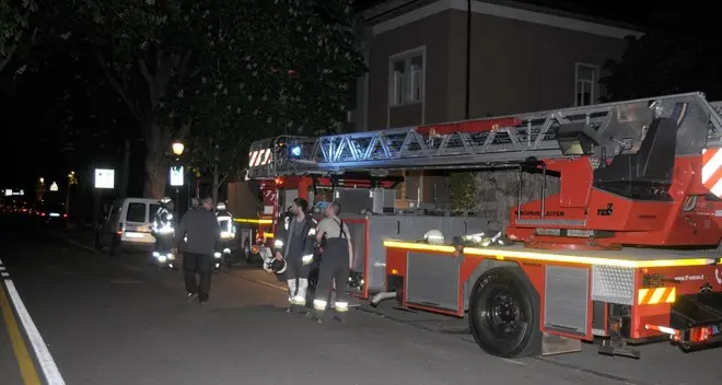 Merano, allarme incendio in via Huber nell’ex Hotel Bristol