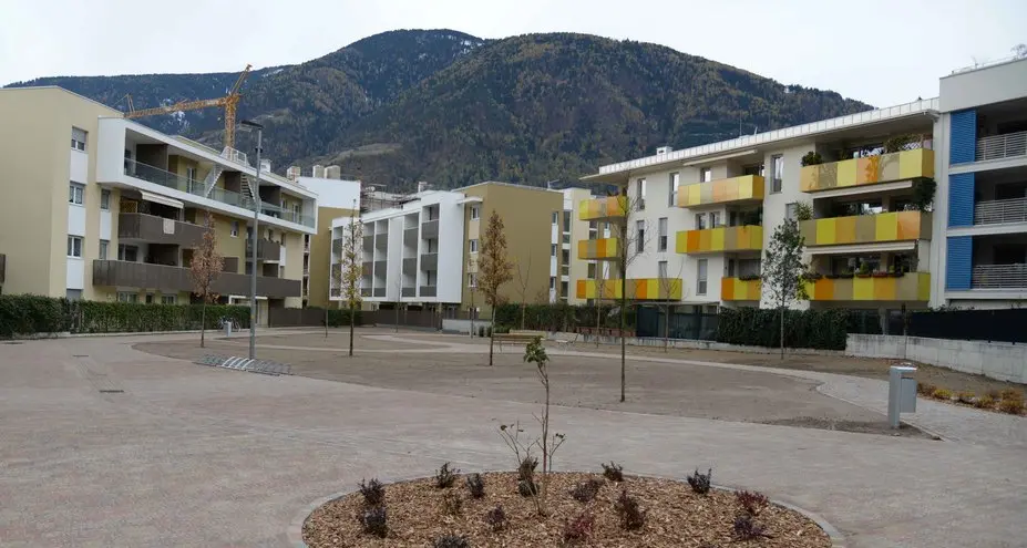 Nascono due aree verdi tra i condomini di via Toti