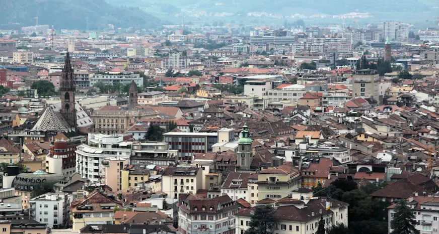 Bolzano, 140 cittadini possiedono oltre 30 immobili
