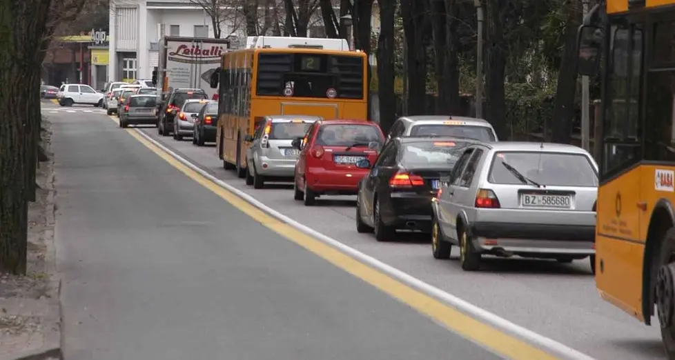 La Sasa sollecita una corsia per i bus lungo via Piave