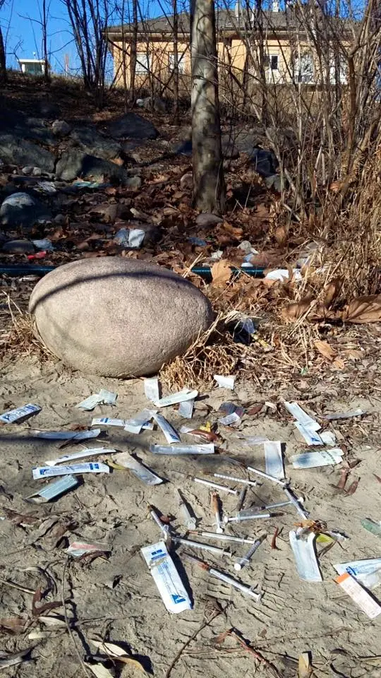 Bolzano: allarme eroina, decine di siringhe abbandonate sul Talvera