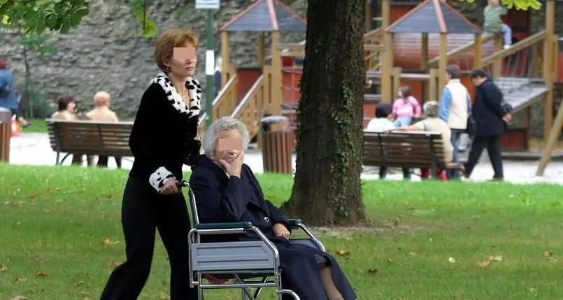 Ha la sclerosi multipla ma le tagliano il sussidio