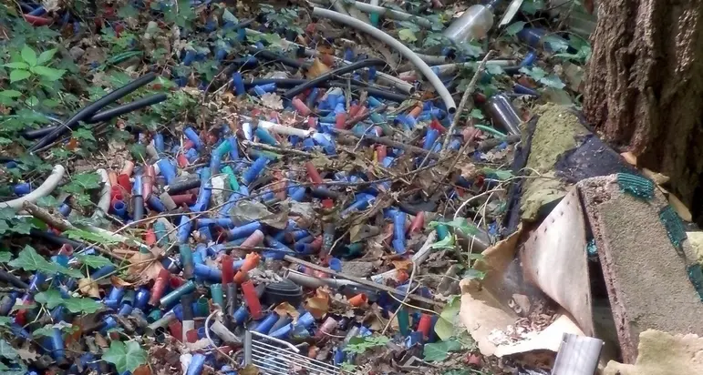 Discarica Castel Firmiano Iniziati i lavori di pulizia
