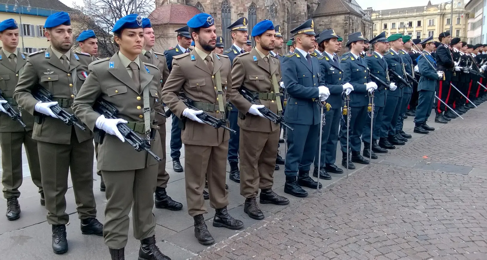 Veleni sulla Festa del 4 novembre, offese le Forze Armate