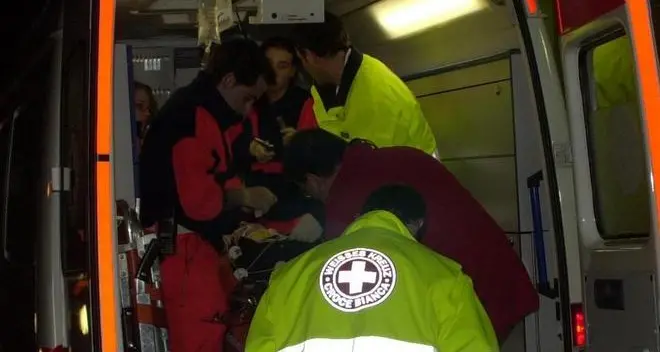 Muore di overdose di eroina, viene trovato da due amici